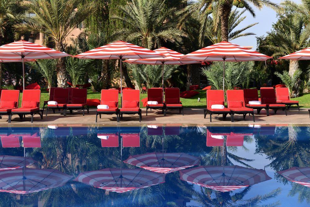 โรงแรมโมเวนปิค มันซอร์ เอดดาห์บี มาราเกช มาร์ราเกช ภายนอก รูปภาพ The pool at the hotel