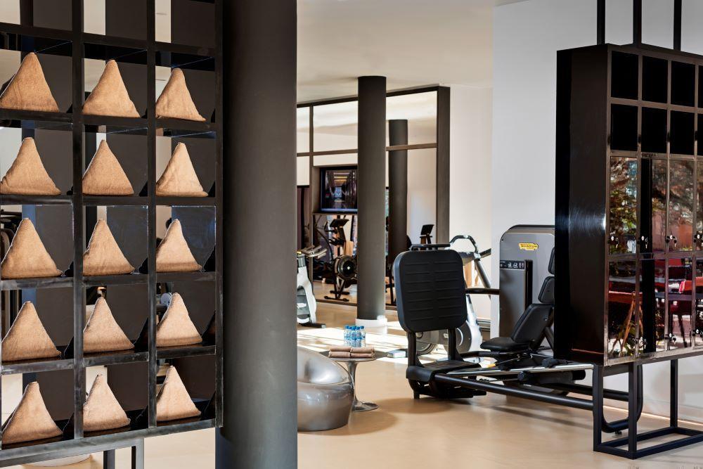 โรงแรมโมเวนปิค มันซอร์ เอดดาห์บี มาราเกช มาร์ราเกช ภายนอก รูปภาพ The gym at The Dorchester